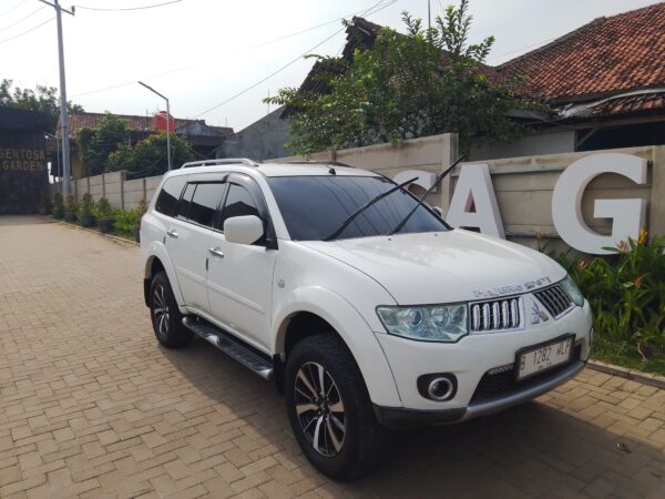 Mitsubishi Pajero Exceed matic tahun 2010 - Gambar 8