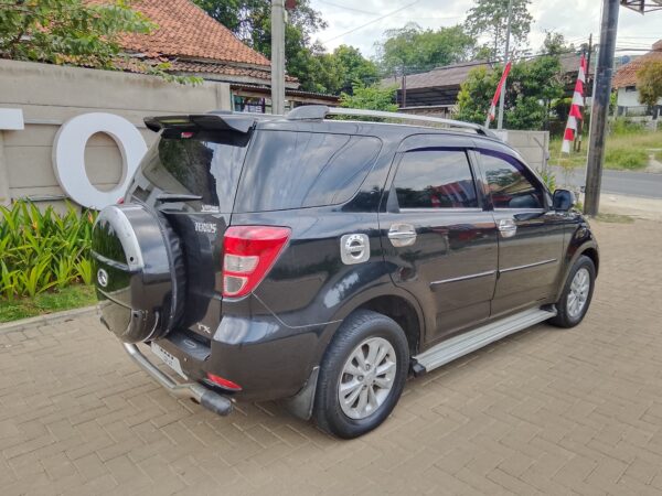 Daihatsu Terios TX manual 2010 - Gambar 9